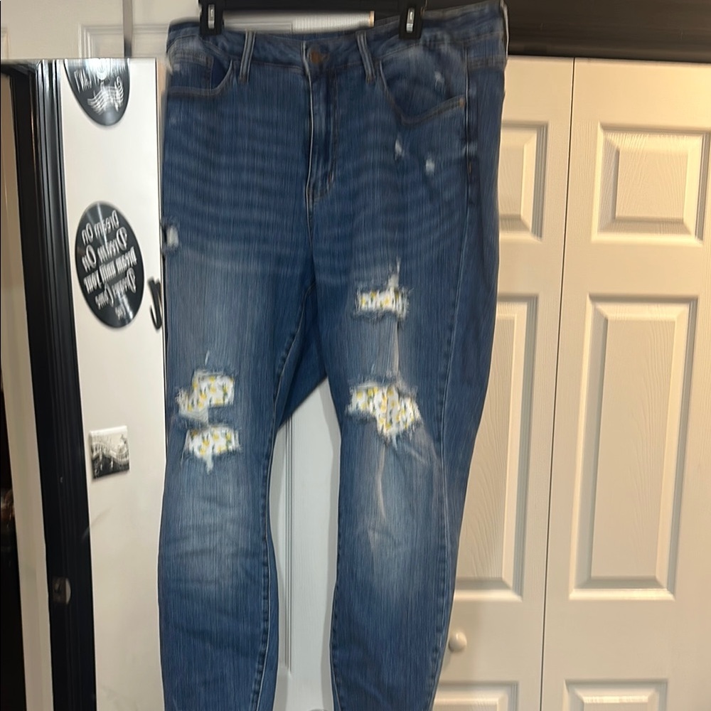Judy Blue Distressed Blue Denim Jeans